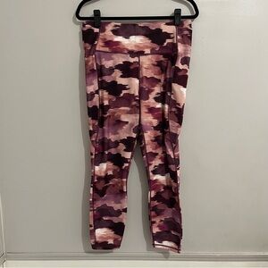 Reebok Leggings - Maroon Camouflage XL women’s side pockets pull on